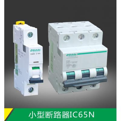 Schneider/施耐德电气 iC65N 3P C4A  微型断路器